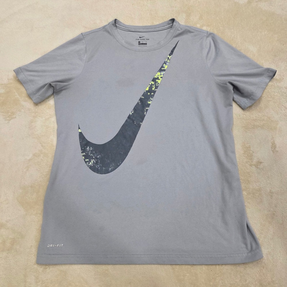 Nike Boys Youth XL Gray Dri-Fit Short Sleeve Graphic Swoosh Shirt Tee DC7652-077